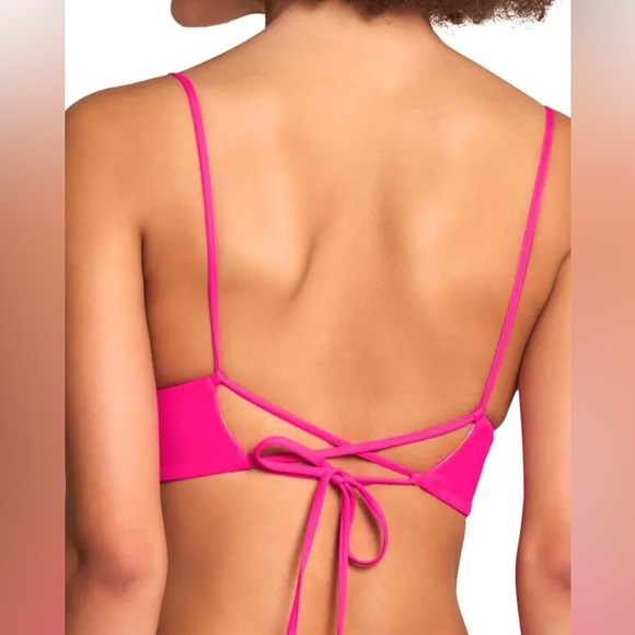 NWOT MAAJI
Dragon Fruit Shine Reversible Bikini Top - Pink Size S $79 - Picture 5 of 5